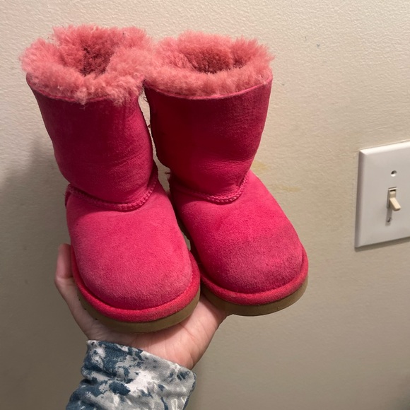 Pink uggs - Picture 5 of 5